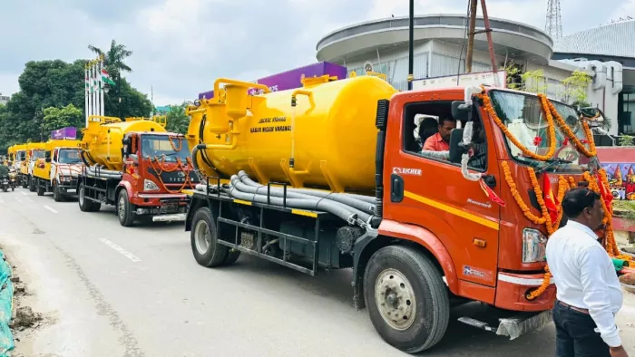 Cleaning the sewer line of Varanasi City will be easy, miles six modern machines -rich vehicles -Varanasi -sewer cleaning easier with new modern machines