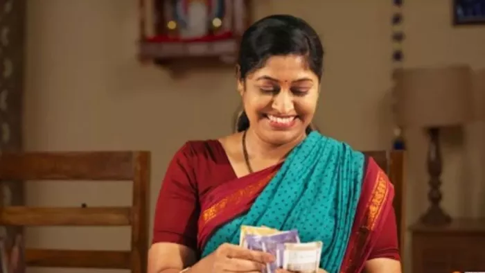 This check received up by 15 women in this district, the right to Gharauni at 8; Do you have a name in the list or not? – Shahjahanpur Farmers Crash Scheme Benefits Distributed to Women
