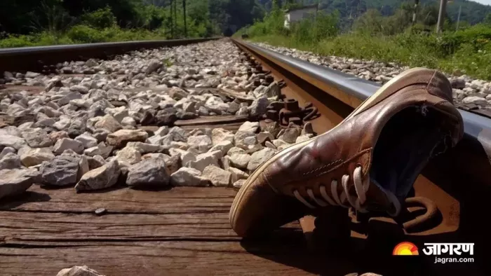 The young man did faeces by putting earphones into the ear, traumatic death due to the grip of the train – tragic train accident teenager who died in rai beard while using earphones
