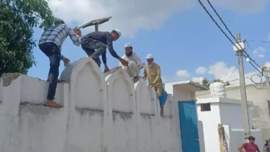 People began to break mosques after the prayers of bulldozers in UP, people, Pulis – for fear of bulldozers in Sambhal, the mosques began to demolish after Friday prayers that the police were regretted.
