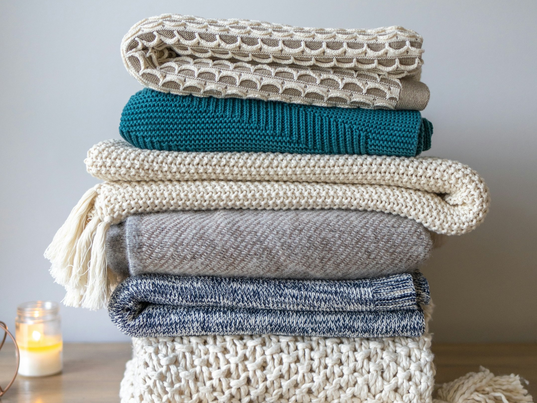 Get rid of the smell coming out of warm clothes!