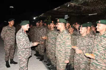 If Pakistan wants to maintain its geographical location, the terrorism: army head stops