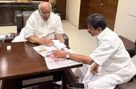 KC Venugopal meets the congress president Kharge, wanted to be healed soon