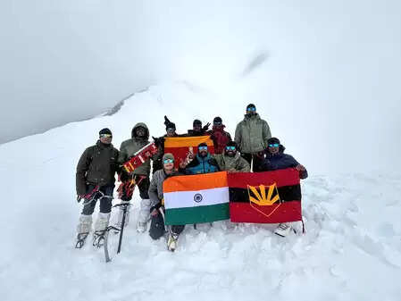 Nagaland: Indian Army raised tricolor, courage and tolerance on the mountain gorichen