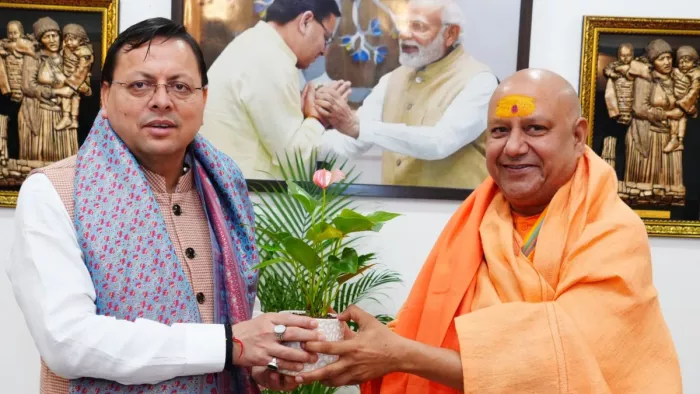 Medium Pushkar Singh Dhami, Ocean Swami Swamy Yatindranand Giri, Maharaj, on these topics – Dehradun City News cm Dhami Meet Swami Meets Swami