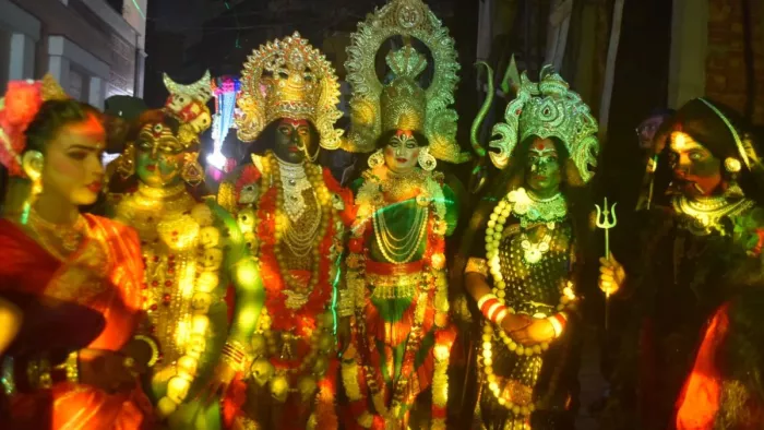 Mata’s 104th Antique Great Procession came out with 48 Tableaux in MeerUT, Mother’s Jayakare Gunje -Grand Durga Puja march in MeerUT celebrations and highlights