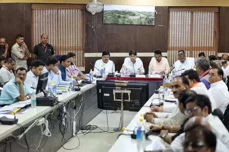 Gwalior: Jyotiraditya scindia has assessed developmental works, special attention on roads