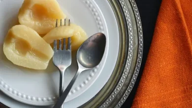 لصحة الأمعاء وفقدان الوزن… متى عليك تناول الإجاص؟