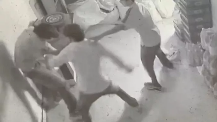 Hisar: In a rivalry, a young man was killed by stabbing 20 times, attacked by entering the store – the young man was stabbed to death over an old rivalry and the attack took place after submitting a store