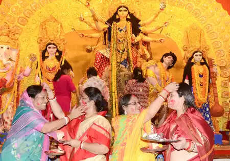 The Kolkata police started preparations for Durga Puja Carnival on Red Road
