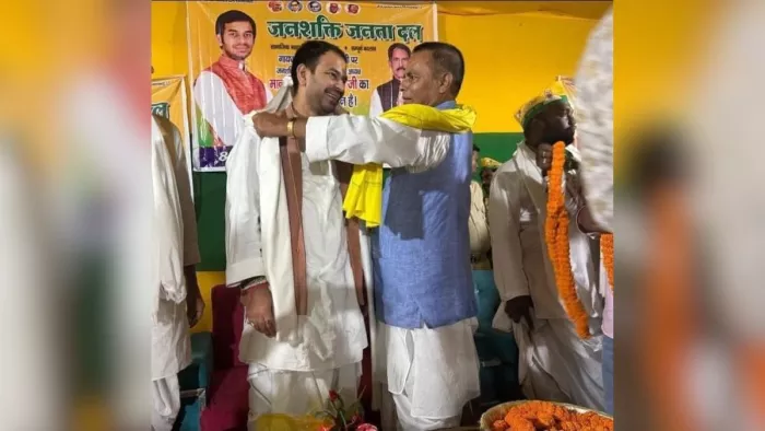 Tej Pratap reached Gaighat with a Dhoti and Kurta, which targeted the government, said – local will be JJD candidate – Tej Pratap Yadav Slams Bihar government in Muzaffarpur