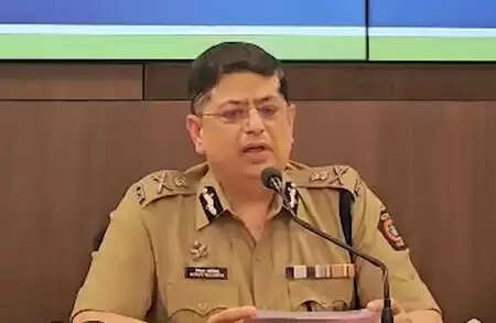 International cybercrime and gang with human trafficking, 2 accused arrested