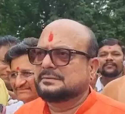Do not become a public servant, work as a servant of the public: Gulabrao Patil