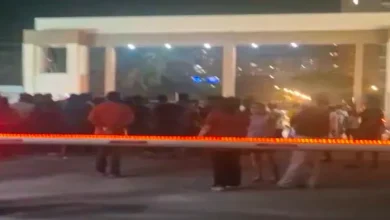 Ruckus over the entry of the car in the society of Noida, the woman slapped the security personnel; Two sides Assault – Ncr Noida Society Clash Woman slap over the exit entrance four arrested