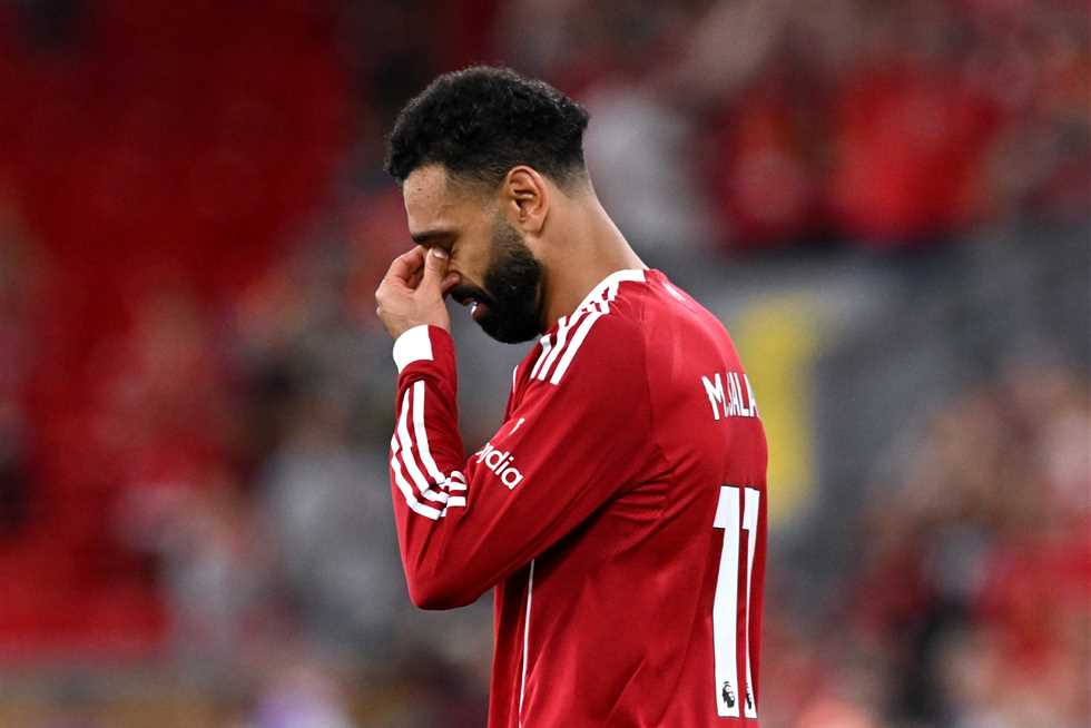 «مكانه على الدكة».. جماهير ليفربول تهاجم محمد صلاح بعد الهزيمة من تشيلسي