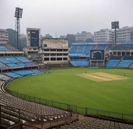 Australian cricketer sick before match in Kanpur, feared for food poisoning