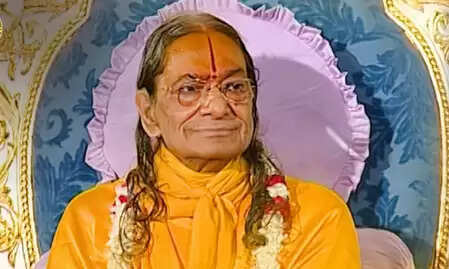 Kripaluji Maharaj: 18 years of education In two and a half years, the spiritual journey of ‘Jagadguruttam’ showed the way to humanity
