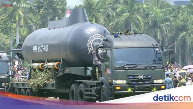 Fighter plane attractions to inspire defense equipment have enriched the TNI best year at Monas