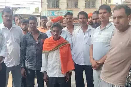 Jharkhand: accused of being newly married to dowry in Palamu, the body that hangs