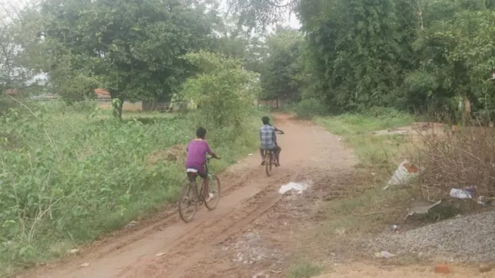Villagers who are upset by rough roads and drink water crisis in Lohardaga, questions about the apathy of the administration – Panchayat road problems poor infrastructure in Lohardagas Karo Block