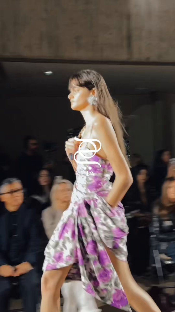 مجموعة ENTRE DEUX من Chloé تجسّد رؤية مبتكرة تعيدنا الى جوهر الدار التي أسستها غابي أغيون….