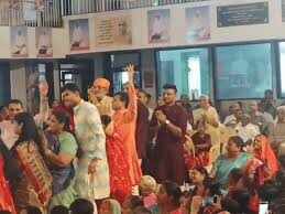 Three business people left a crores business in Udaipur and became three business people, see the march in the city on occasion