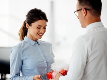 Do office bonuses, Gifts Tax!