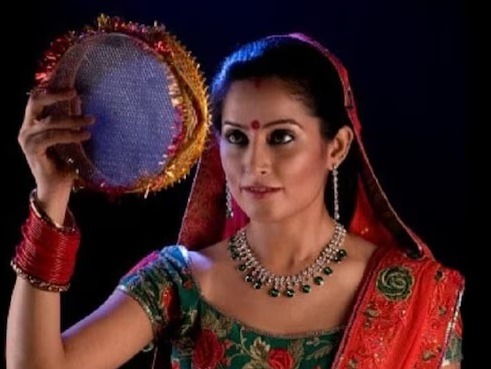 Win the woman’s heart on Karva Chauth with these gifts!