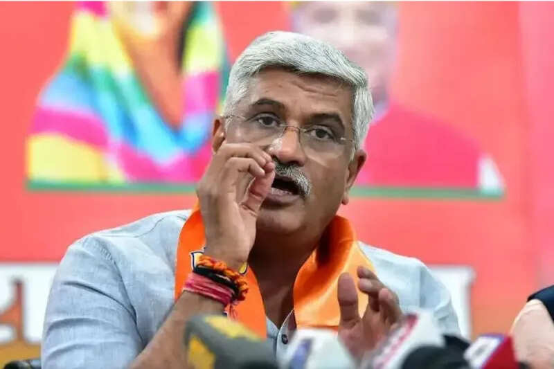 Union Minister Gajendra Singh Shekhawat’s attitude about Rahul Gandhi, said that public identity gives people