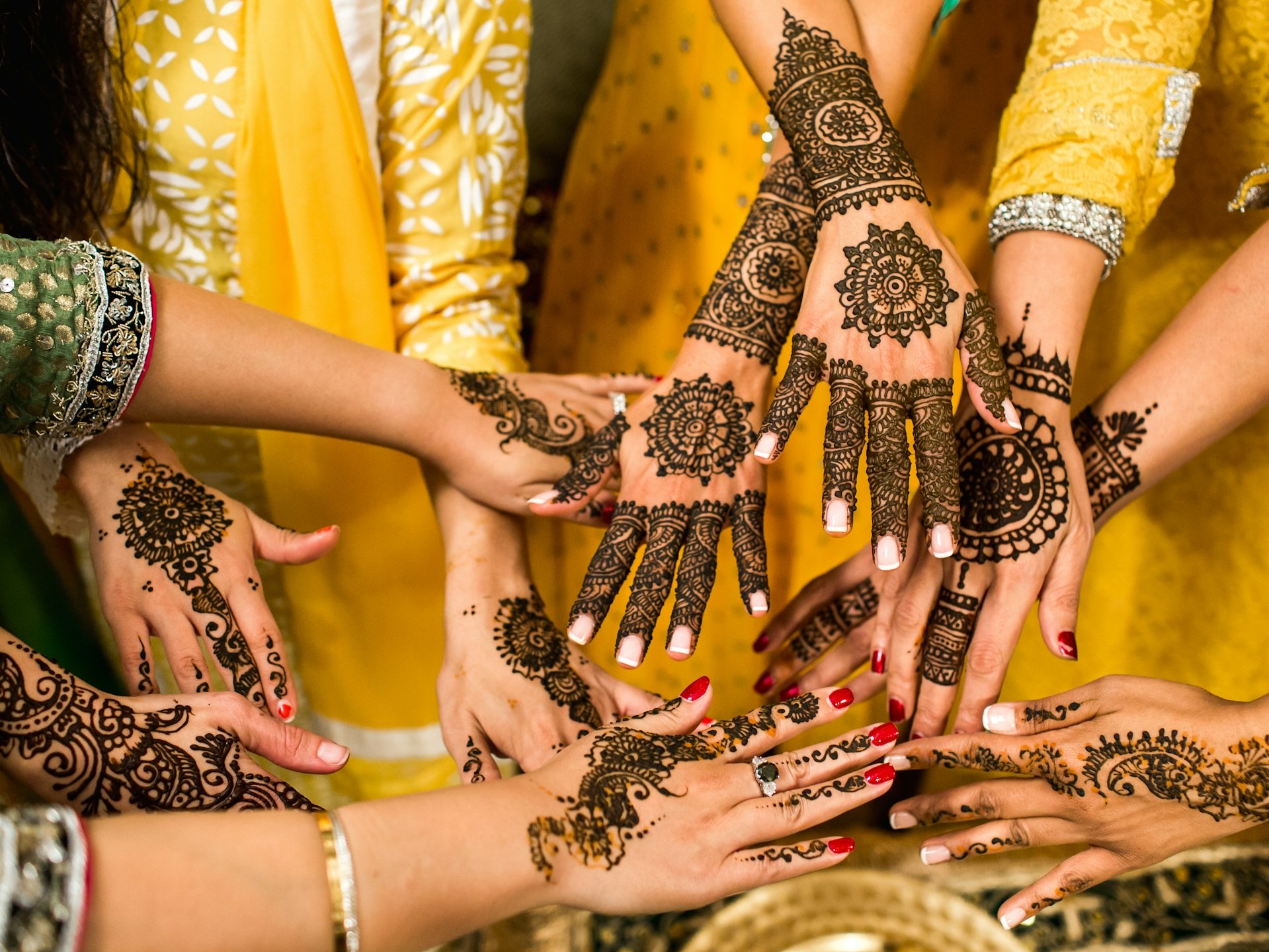 Dark the color of love with this Karva Chauth Mehndi!