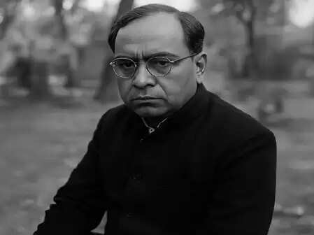 Since childhood, Bhagwati Charan Verma loved writing, ‘Chitralekha and Forgotten Bisare Chitra’ has gained a great identity from the novel