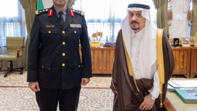 أمير الرياض يقلّد مدير مركز العمليات الأمنية الموحدة بالمنطقة رتبته الجديدة