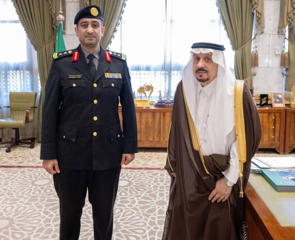 أمير الرياض يقلّد مدير مركز العمليات الأمنية الموحدة بالمنطقة رتبته الجديدة