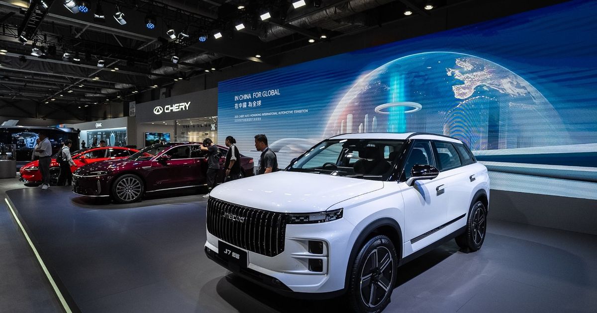 Fines revive the barter … Chinese cars in exchange for Iranian metals