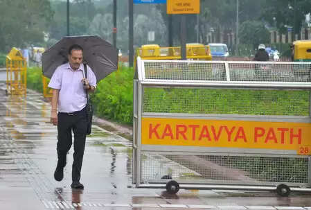 The weather in NCR changed the mood, improve temperature drop and air quality