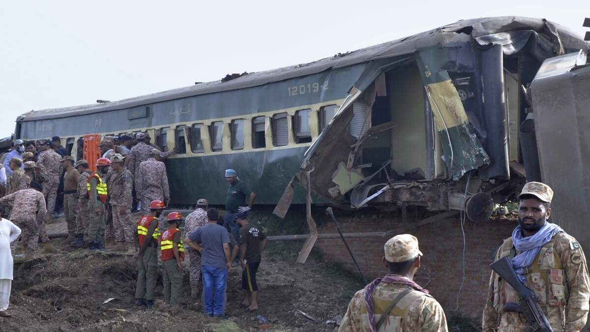 1 year and 8 attacks …. Why is Jafar Express always targeted by Baloch Rebels? Know the big reason for repeated attacks