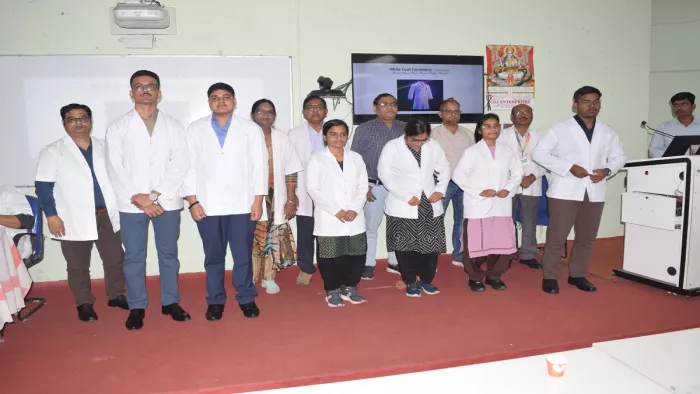 Jharkhand News: Discipline with Patience in Medical Service is essential, white coat ceremony at Shaheed Nirmal Mahato Medical College – Discipline, as well as patience is very important in the medical service white coat Ceronce Ceromony in Shahad Nirmal