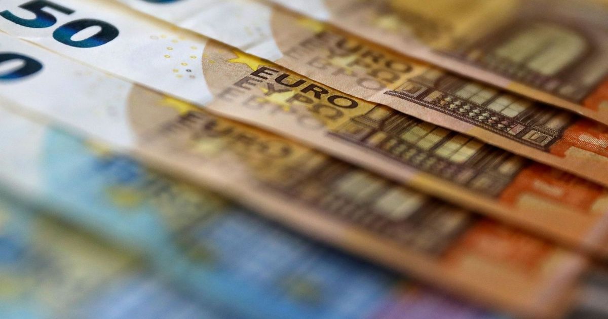 France’s political turmoil shakes the euro and deepens the interests of the landing