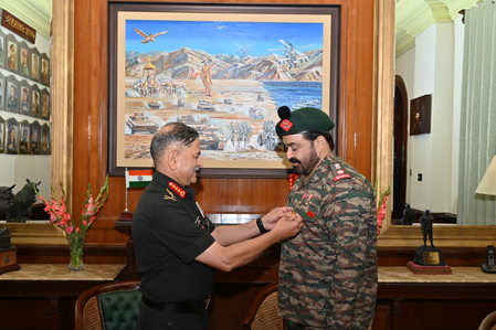 Well -known actor and lieutenant -Colonel Mohanlal honored by the Army