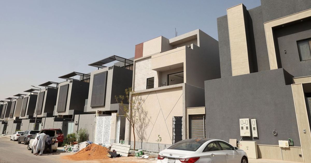 The first factory for finishing material in Saudi Arabia aims to lower the cost of half