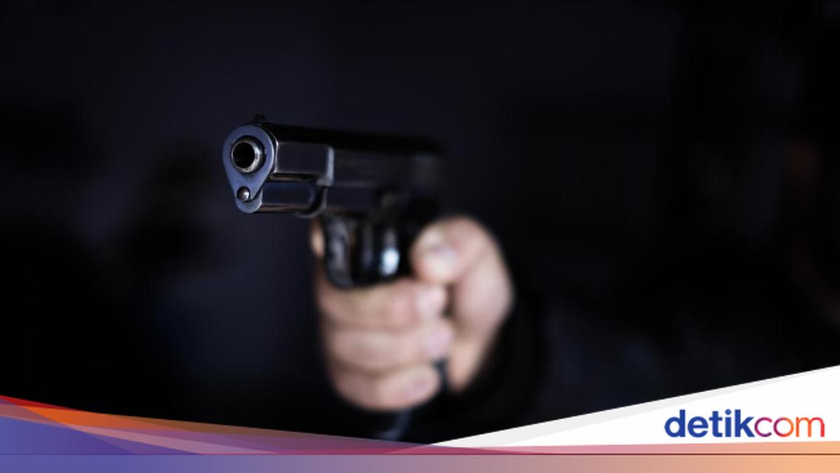 2 offenders of Curanmor in North Jakarta were shot after fighting when he was arrested