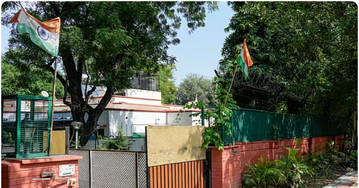 Kejriwal promised not to take Government House in 2013 and now … BJP has surrounded him