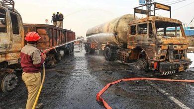 A truck full of gas cylinders exploded on the Jaipur-Ajmer highway. Several explosions took place one after another … The area was shaken for 10 kilometers.