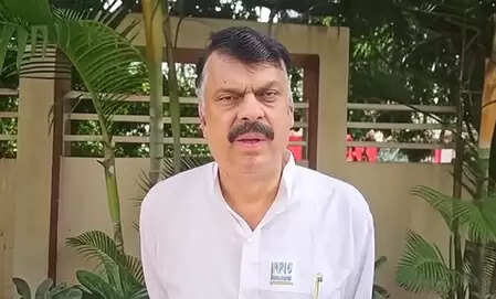 Rajesh Thakur said on the foreign journey of Rahul Gandhi, people invite them