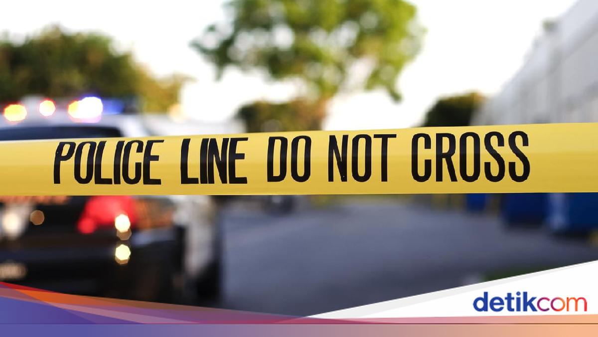 The explosion occurred at the Pondok aren pharmacy building