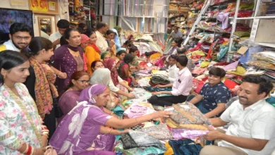 Karwa Chauth 2025: Women love brightly colored suits and sarees, there is a lot of shopping for Indo -Western clothes – Carwa Chauth 2025 shopping