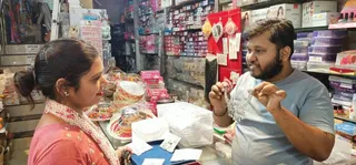 Karwa Chauth 2025: Artificial jewelry has the brilliance of gold, no fear of losing it.