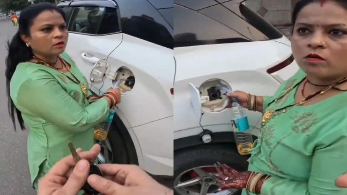 Where do such dangerous women come from, you will be entertained by watching the viral video of Aunty Ji