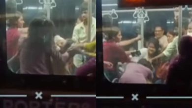 Fight between two women in the bus, and people enjoy watching the video