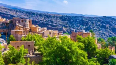 اكتشف سحر التاريخ والأصالة في قرية مسفاة العبريين بعُمان
